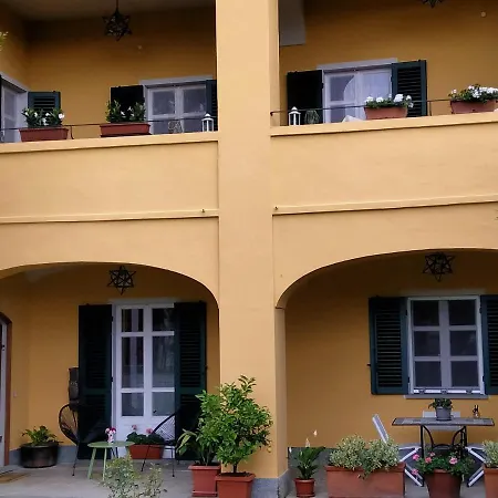 Camilla Bed & Breakfast 4*